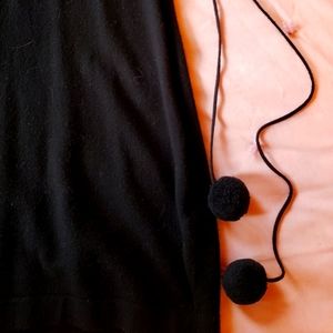 Cowl neck sleeveless sweater